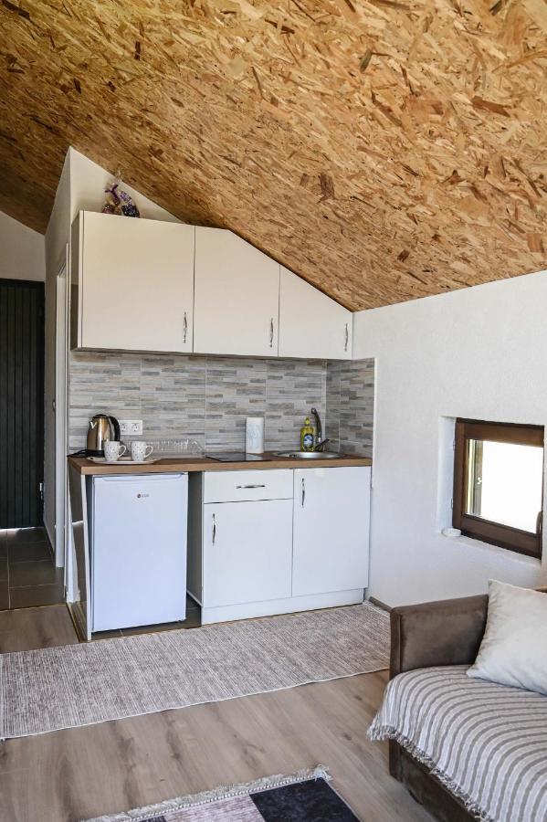 Elem Apartmani Skver Tuzla Buitenkant foto