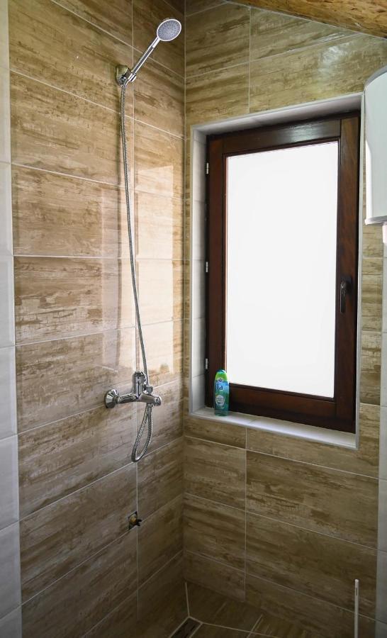 Elem Apartmani Skver Tuzla Buitenkant foto