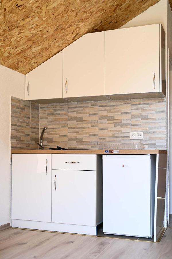 Elem Apartmani Skver Tuzla Buitenkant foto