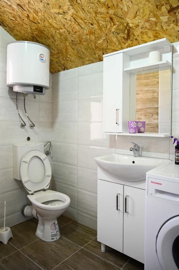 Elem Apartmani Skver Tuzla Buitenkant foto