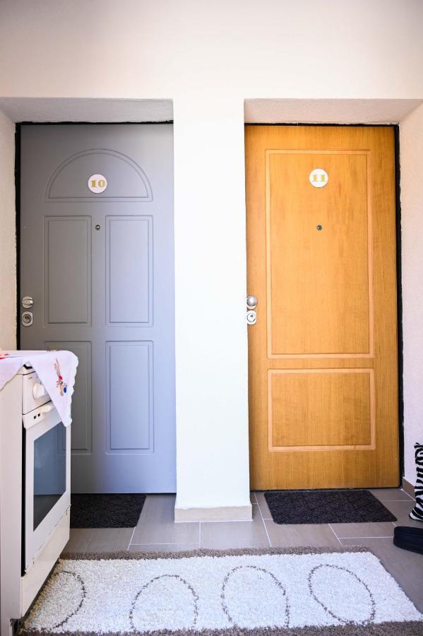 Elem Apartmani Skver Tuzla Buitenkant foto