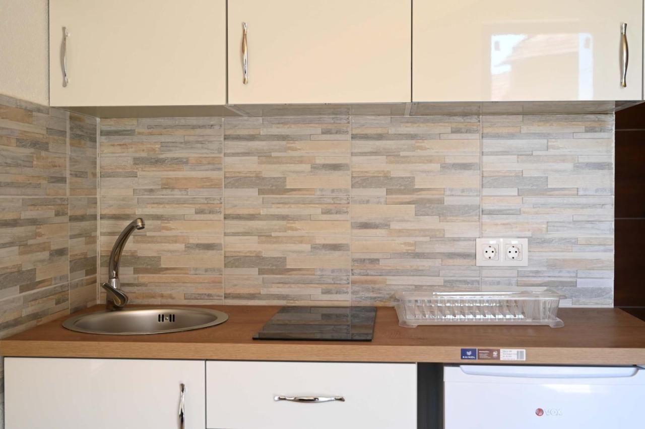 Elem Apartmani Skver Tuzla Buitenkant foto